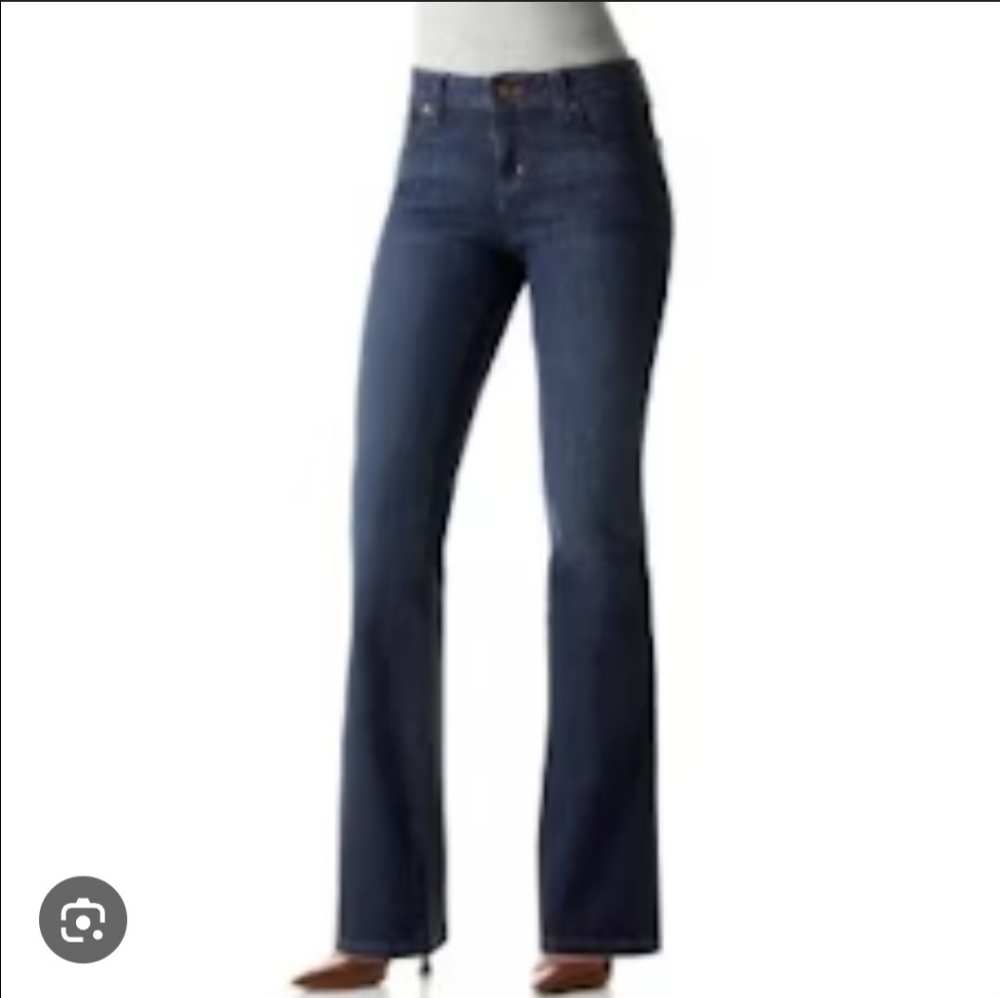DKNY JEANS WOMEN'S BOOT CUT DENIM JEANS SIZE 8